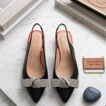 Escarpins Slingback Noirs Bareño – Nœud Strassé & Semelle Orange Contrastée