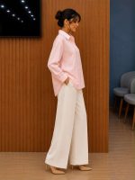 Chemise Rose Pâle Élégante à Broderies Anglaises et Motifs Délicats – Image 3