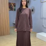 Ensemble femme marron deux pieces tunique longue a motifs losanges et jupe plissee Orkidia Fashion Nador