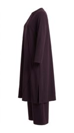 Vue de profil ensemble femme marron foncé détail fente latérale tunique et pantalon wide-leg