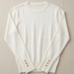Pull Blanc Écru Femme Col Rond en Maille Douce à Boutons Dorés | Orkidia Fashion